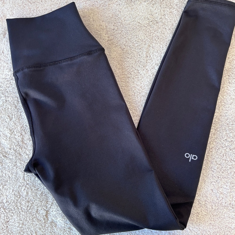 Alo Yoga High Waist Airbrush Leggings Black Small 26" Inseam Worn Once!